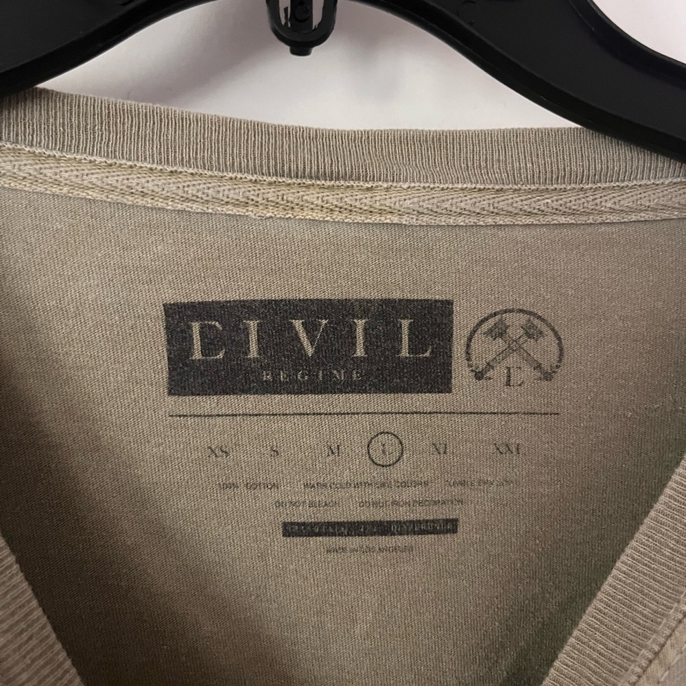 Civil Regime Graphic T-Shirt with Floral Design - Picture 6 of 6